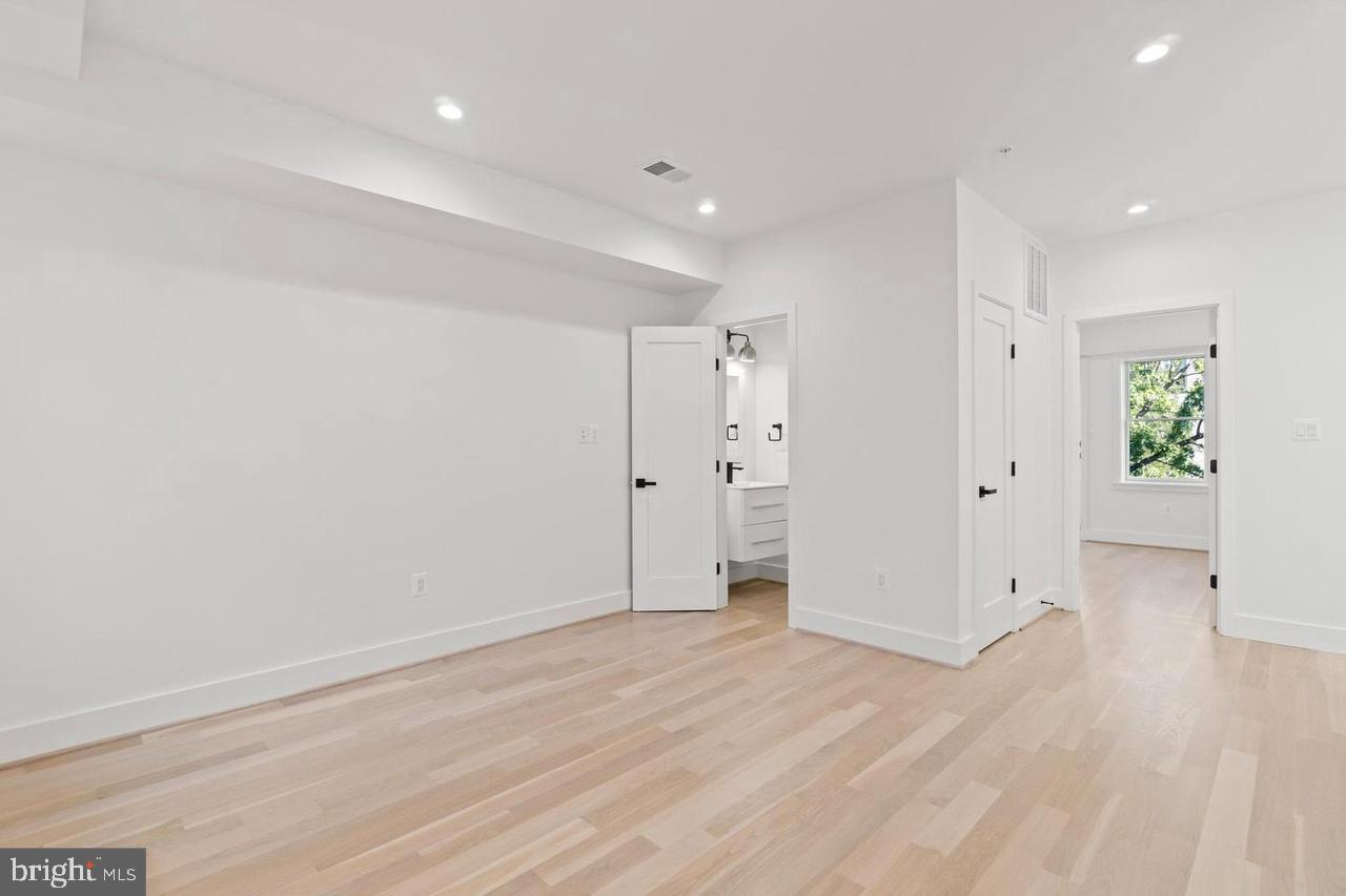 1808 S Street Northwest, Unit 4 Washington, DC 20009 - Photo 8 of 22