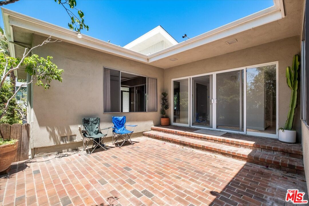 1528 Rising Glen Road West Hollywood, CA 90069 - Photo 15 of 18