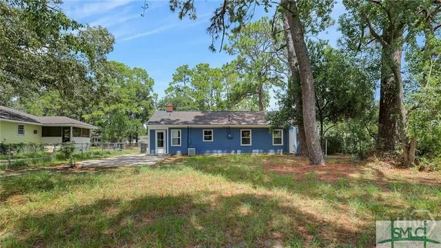 $1,900 | 2255 East 62nd Street, Savannah, GA 31404