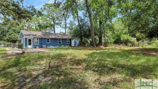 $1,900 | 2255 East 62nd Street, Savannah, GA 31404