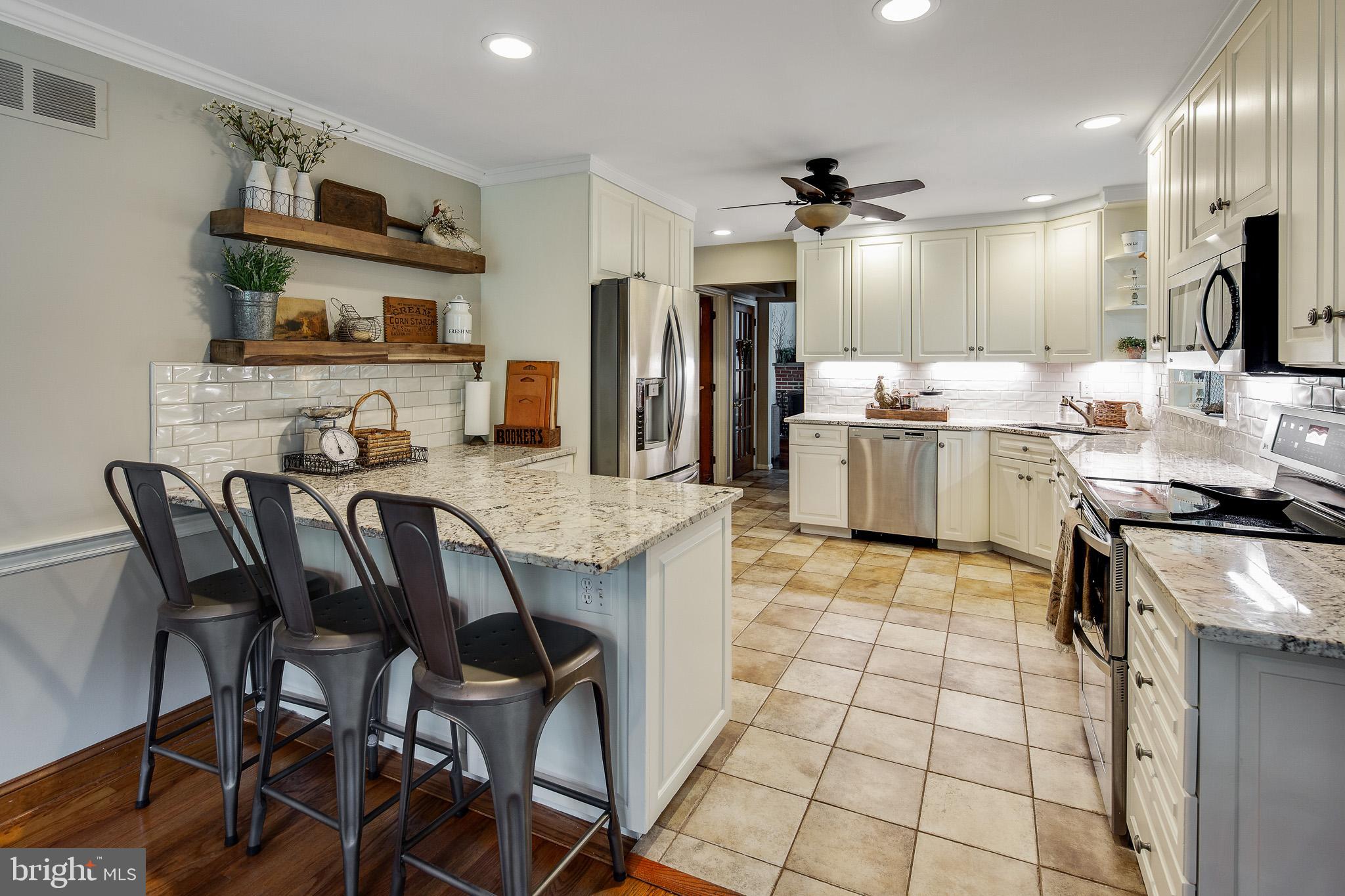 5 W Parkway Elkton, MD 21921 - Photo 2 of 24 Eat-In Kitchen