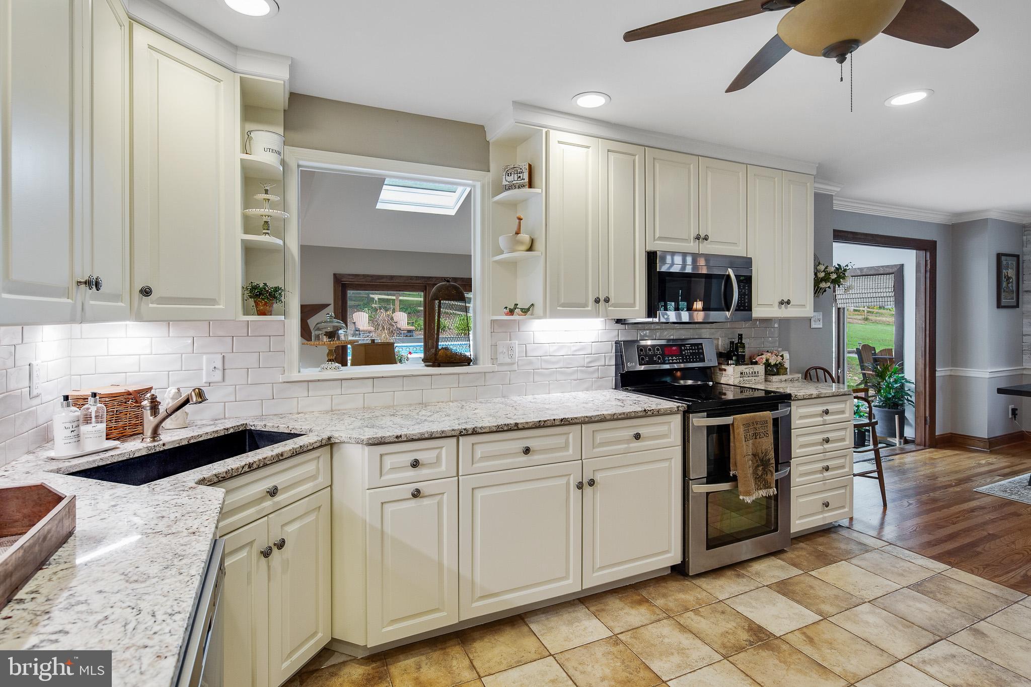 5 W Parkway Elkton, MD 21921 - Photo 3 of 24 Eat-In Kitchen