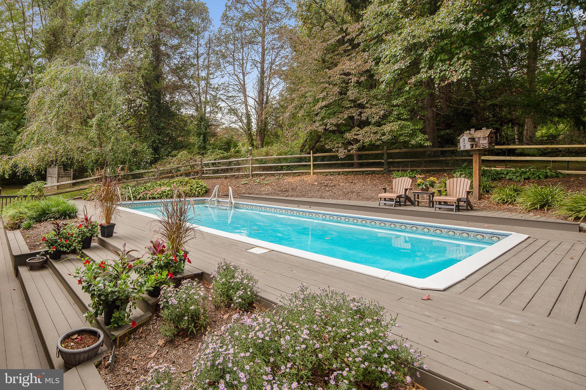 5 W Parkway Elkton, MD 21921 - Photo 21 of 24 Pool & Decks