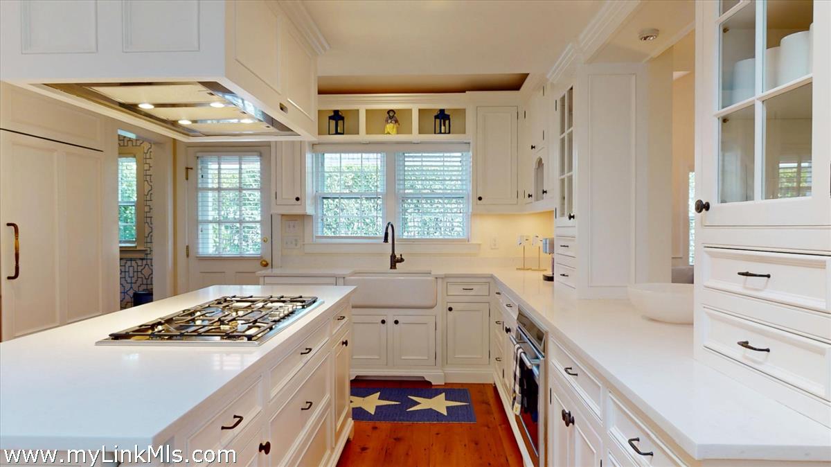 39 A Milk Street Nantucket, MA 02554 - Photo 15 of 56
