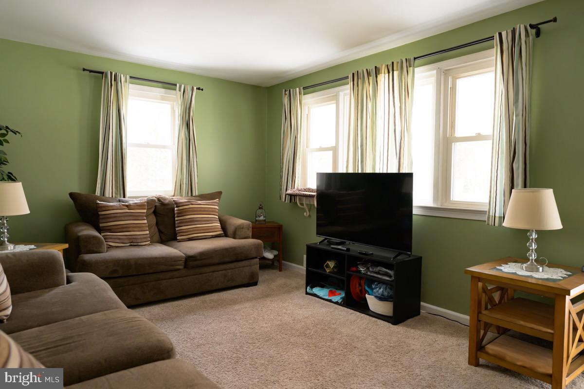 352 Ashley Drive Reading, PA 19607 - Photo 11 of 34 Gallery Image 11
