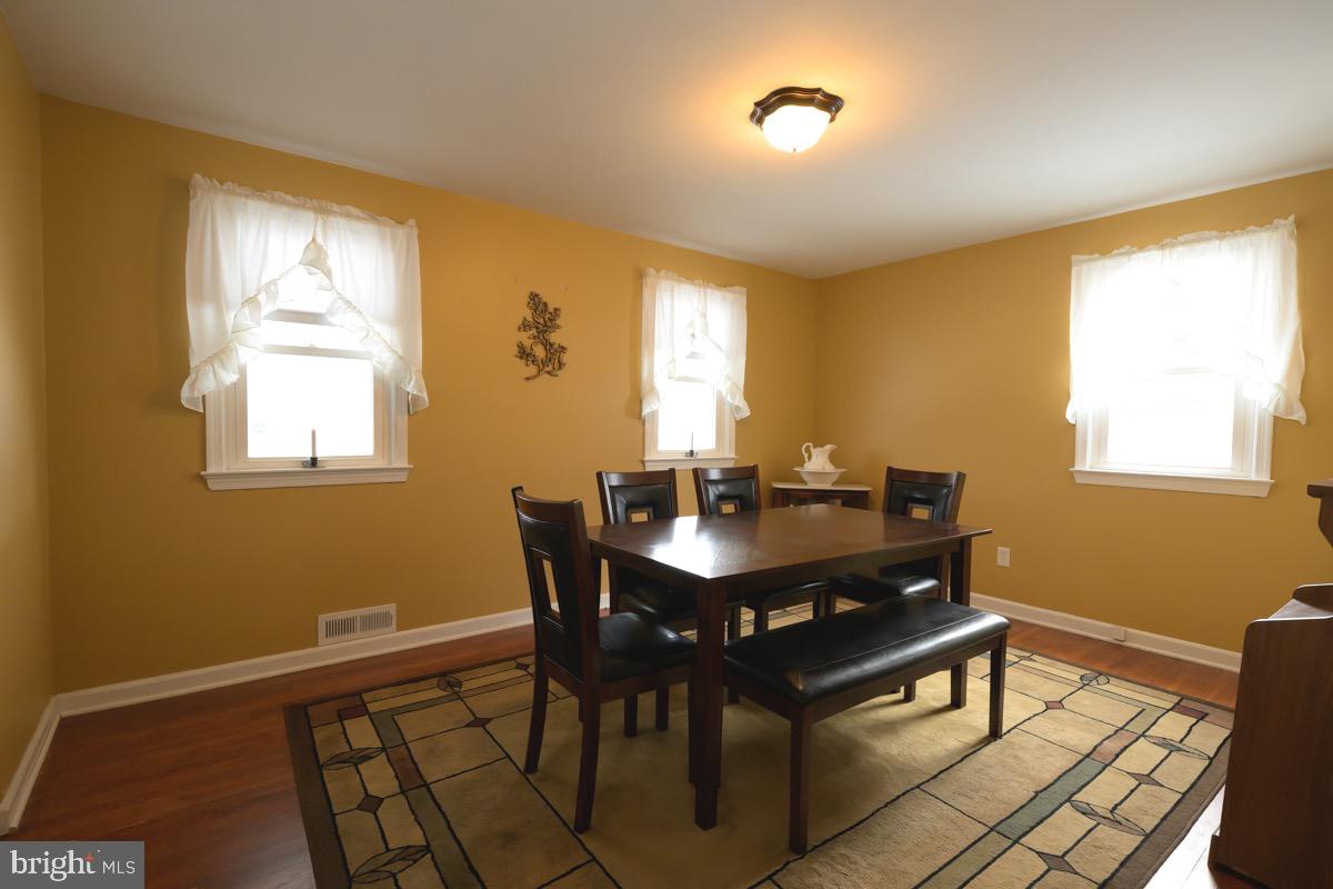 352 Ashley Drive Reading, PA 19607 - Photo 13 of 34 Gallery Image 13