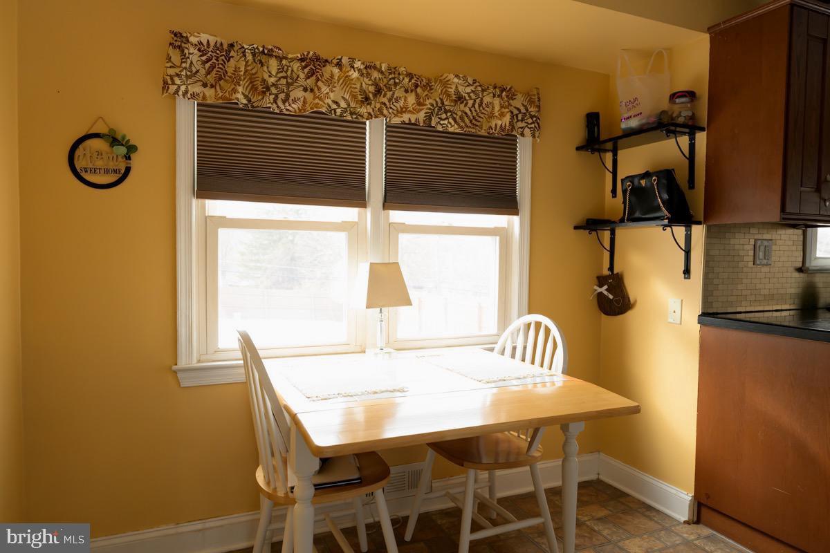 352 Ashley Drive Reading, PA 19607 - Photo 8 of 34 Gallery Image 8