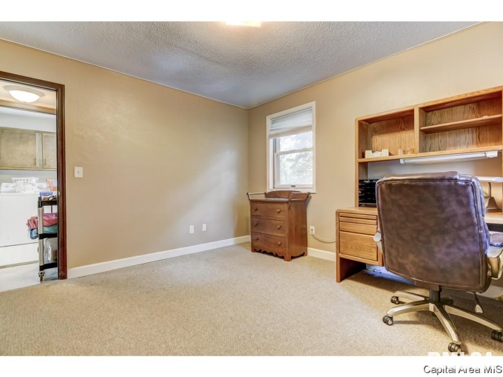 4582 Mechanicsburg Road Springfield, IL 62712 - Photo 3 of 23