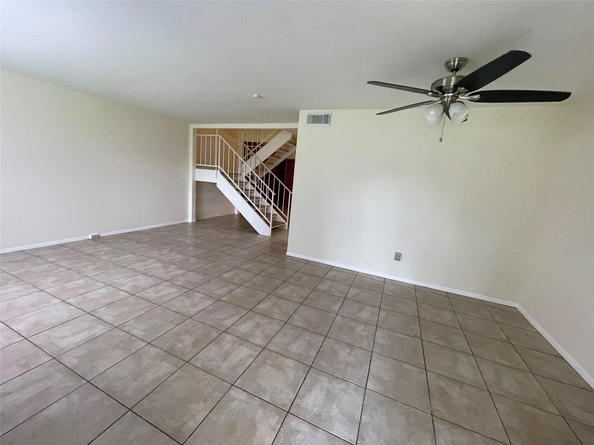 4079 Young Street Pasadena, TX 77504 - Photo 3 of 23