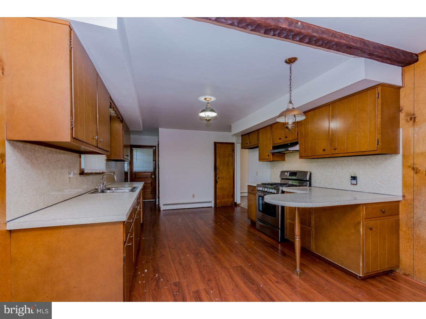 327 South 1st Road Hammonton, NJ 08037 - Photo 11 of 25 Kitchen