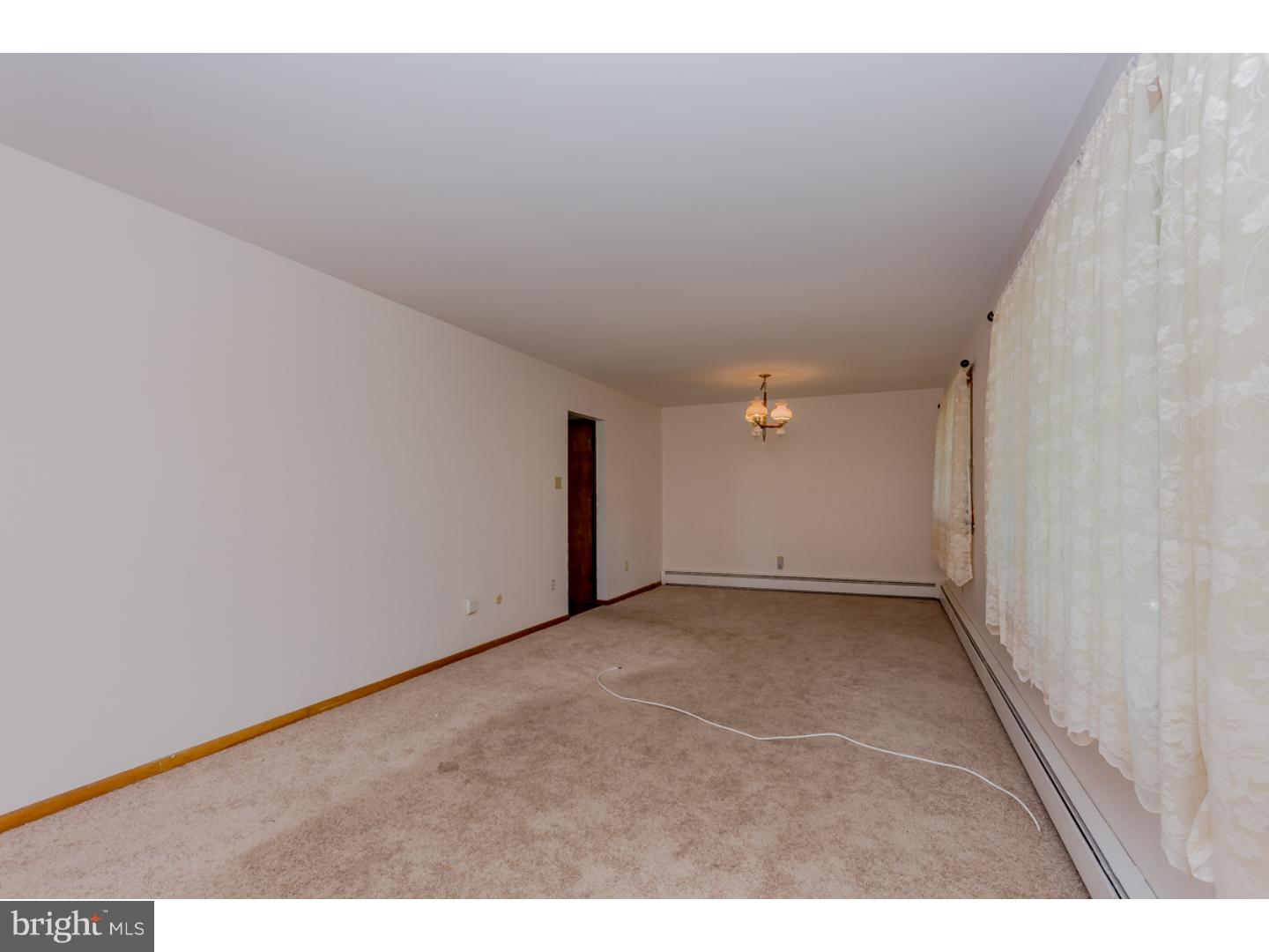 327 South 1st Road Hammonton, NJ 08037 - Photo 6 of 25 Living Room