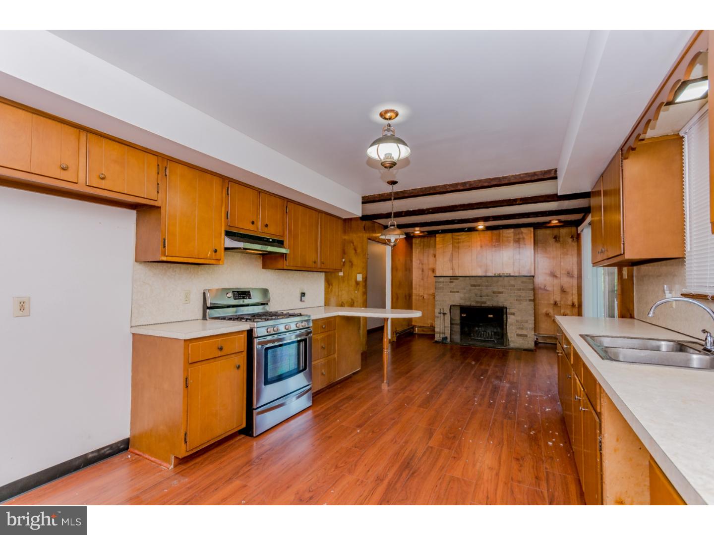 327 South 1st Road Hammonton, NJ 08037 - Photo 9 of 25 Kitchen