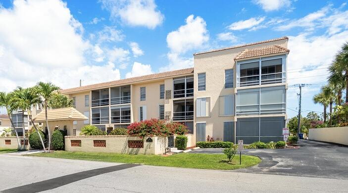 331 Southwest 8th Street, Unit 2CE Boca Raton, FL 33432 - Photo 15 of 19 331BUILDING1 3