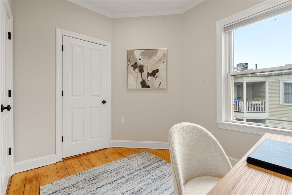 14 Linden Street, Unit 7 Brookline, MA 02445 - Photo 15 of 24