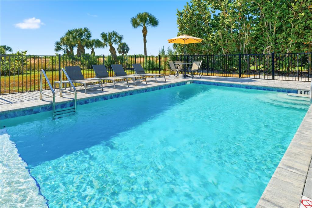 450 Beach Road, Unit 3 Sarasota, FL 34242 - Photo 7 of 68 Gallery Image 7