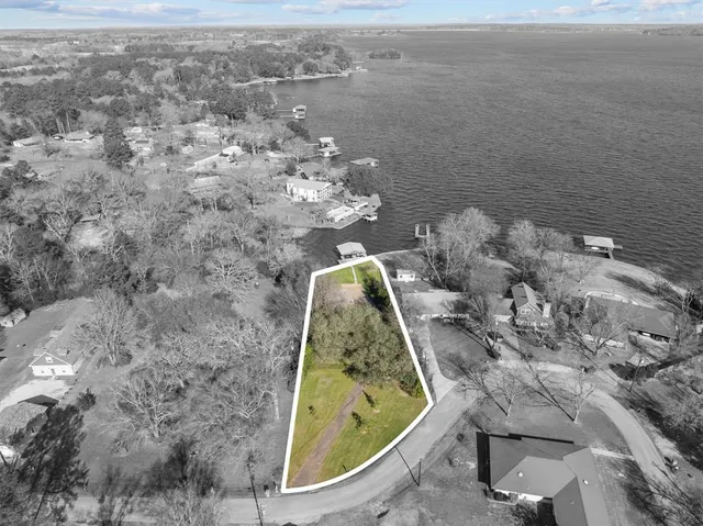 $525,000 | 23322 3 Points Drive, Frankston, TX 75763