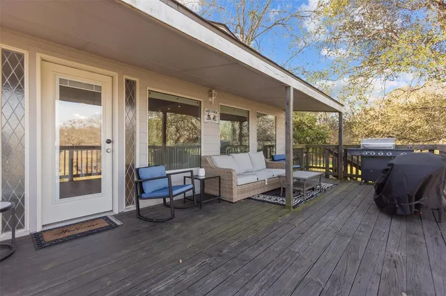 $525,000 | 23322 3 Points Drive, Frankston, TX 75763