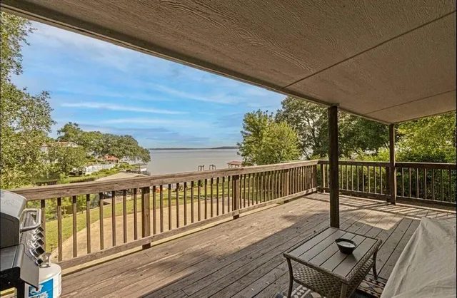 $525,000 | 23322 3 Points Drive, Frankston, TX 75763