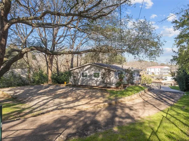 $525,000 | 23322 3 Points Drive, Frankston, TX 75763