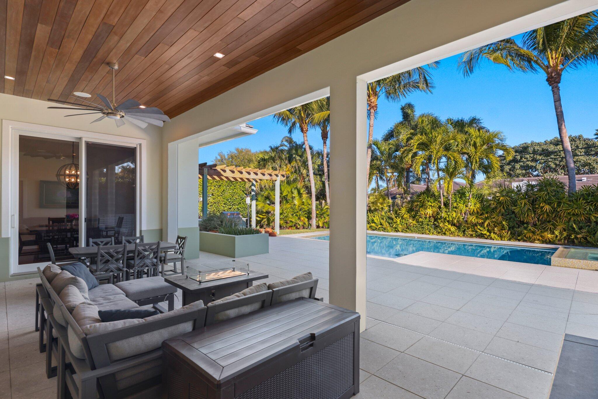 701 Northwest 7th Street Delray Beach, FL 33444 - Photo 31 of 68 Covered Lanai