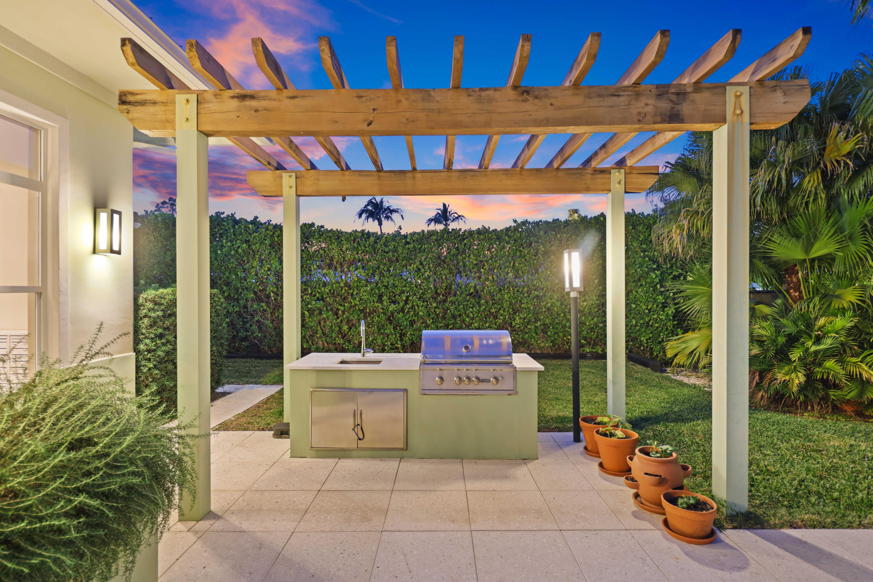 701 Northwest 7th Street Delray Beach, FL 33444 - Photo 63 of 68 Twlight