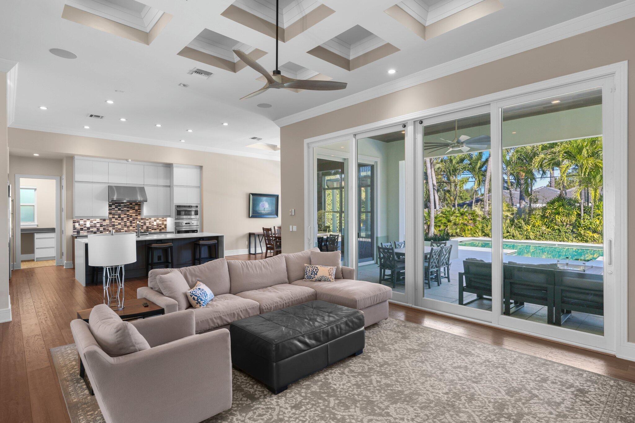 701 Northwest 7th Street Delray Beach, FL 33444 - Photo 8 of 68 Living room