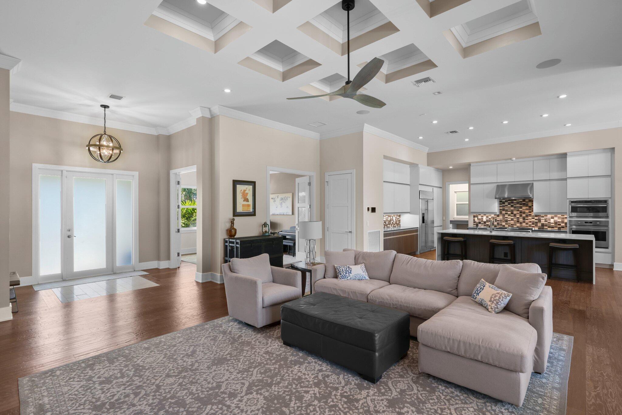 701 Northwest 7th Street Delray Beach, FL 33444 - Photo 10 of 68 Living room