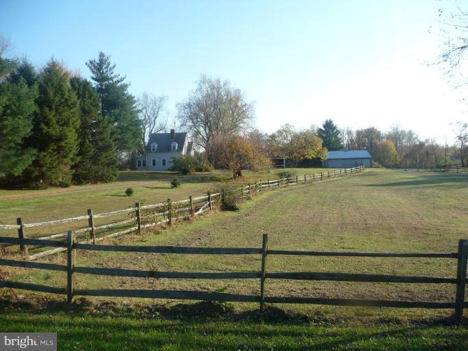 5193 Old Solomons Island Road Lothian, MD 20711 - Photo 20 of 22 view of next door neighbor