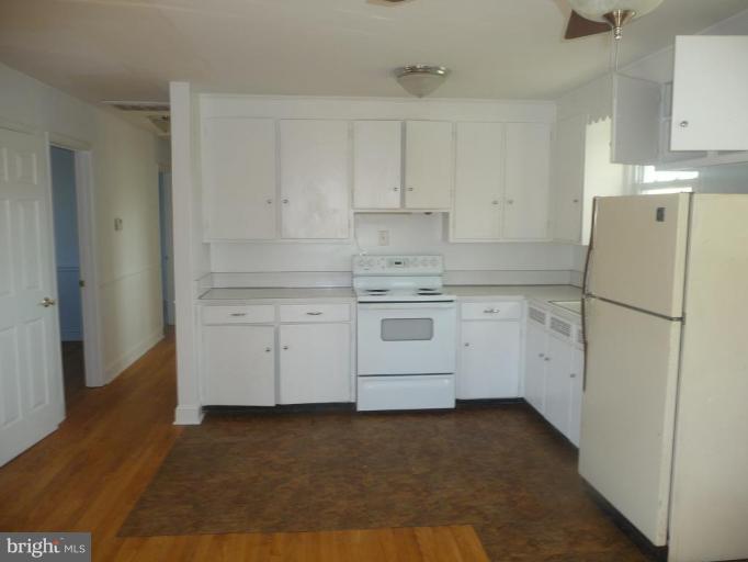 5193 Old Solomons Island Road Lothian, MD 20711 - Photo 3 of 22 Good Looking Kitchen