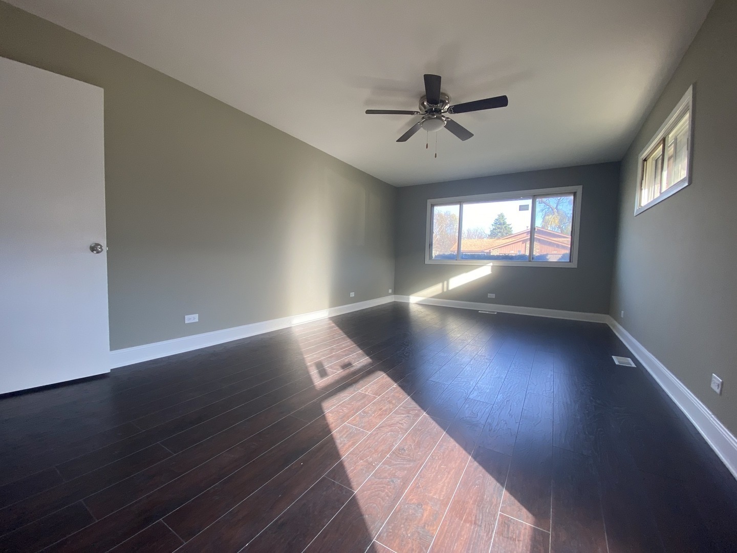 1102 Fulton Drive Streamwood, IL 60107 - Photo 2 of 20