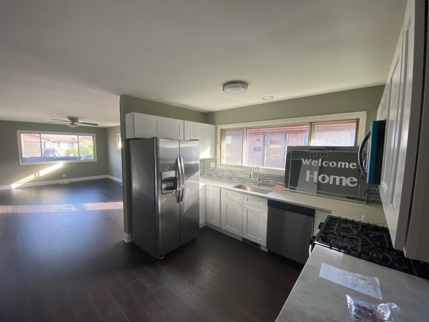 1102 Fulton Drive Streamwood, IL 60107 - Photo 4 of 20