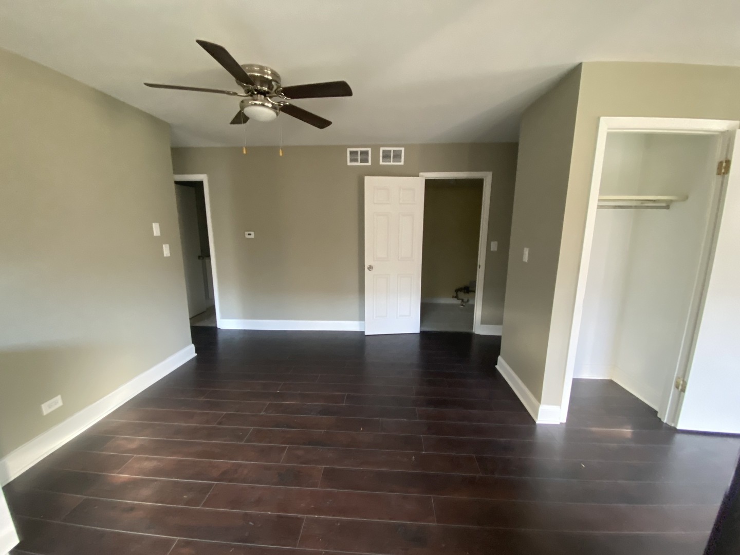 1102 Fulton Drive Streamwood, IL 60107 - Photo 6 of 20