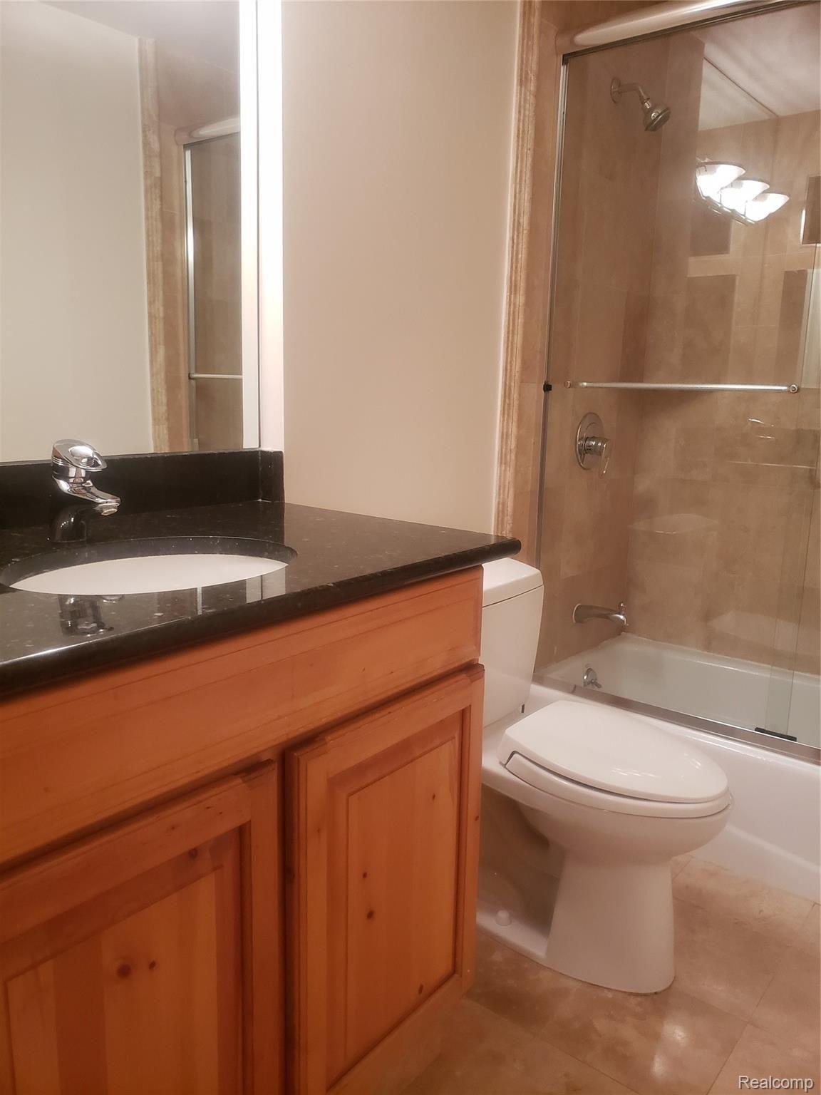 30475 West 14 Mile Road, Unit 80 Farmington, MI 48334 - Photo 14 of 16 14.jpg