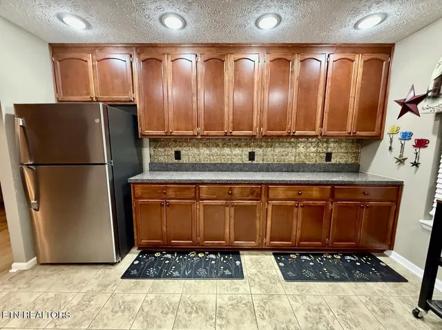 $459,900 | 760 Southview Circle, Kodak, TN 37764