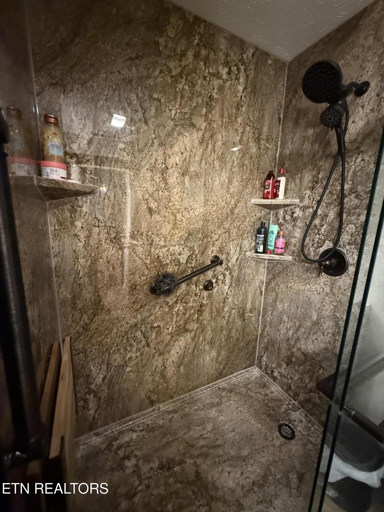 760 Southview Circle Kodak, TN 37764 - Photo 18 of 26 T