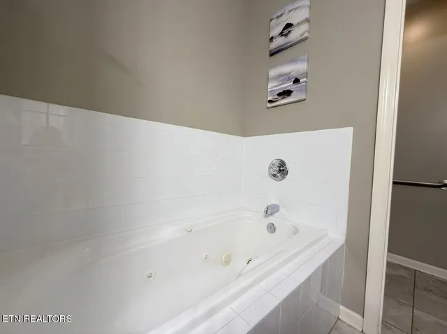 $459,900 | 760 Southview Circle, Kodak, TN 37764