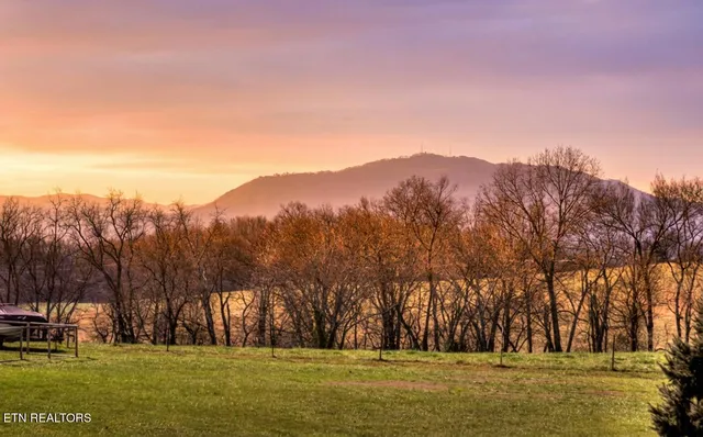 $459,900 | 760 Southview Circle, Kodak, TN 37764