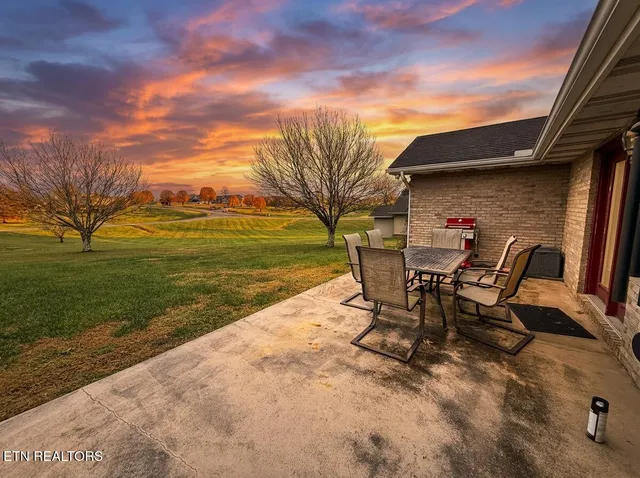 $459,900 | 760 Southview Circle, Kodak, TN 37764