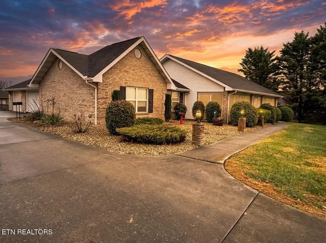 $459,900 | 760 Southview Circle, Kodak, TN 37764