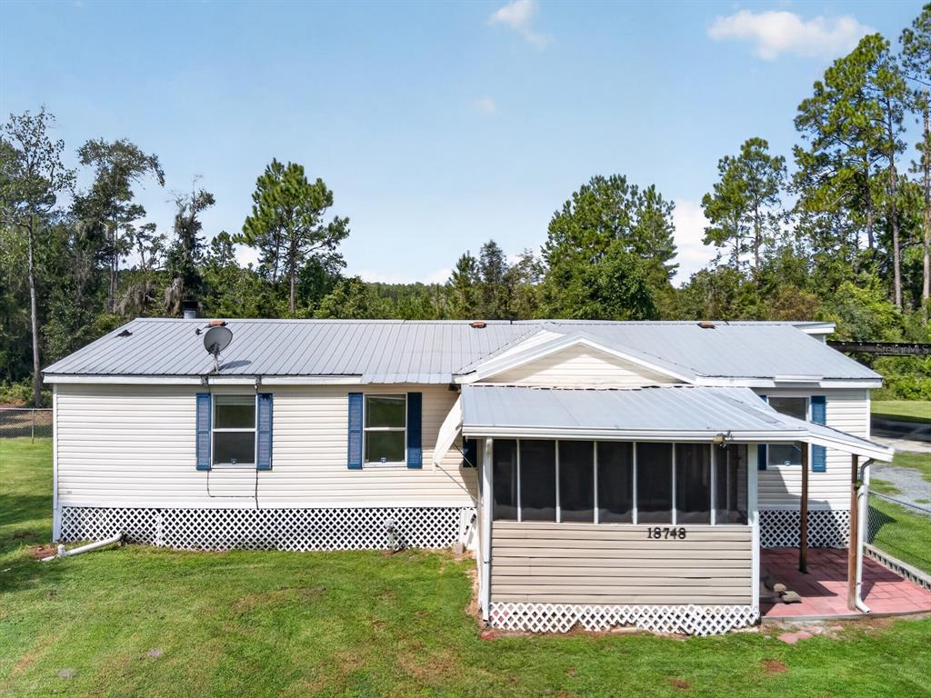 18748 Northeast 148th Terrace Road Fort McCoy, FL 32134 - Photo 3 of 53 Gallery Image 3