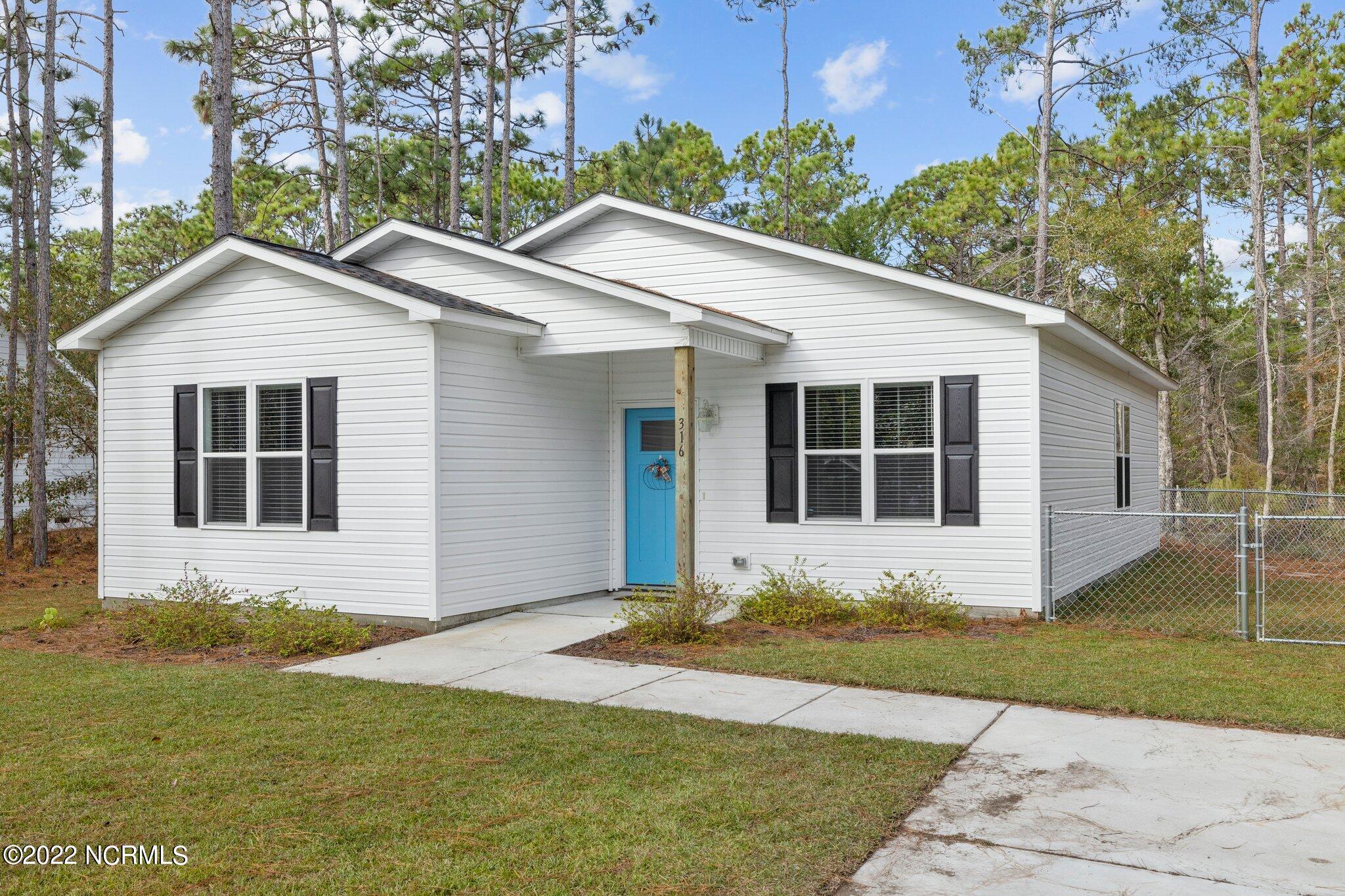 316 Barrington Ridge Bogue, NC 28570 - Photo 17 of 22 316 Barrington Ridge
