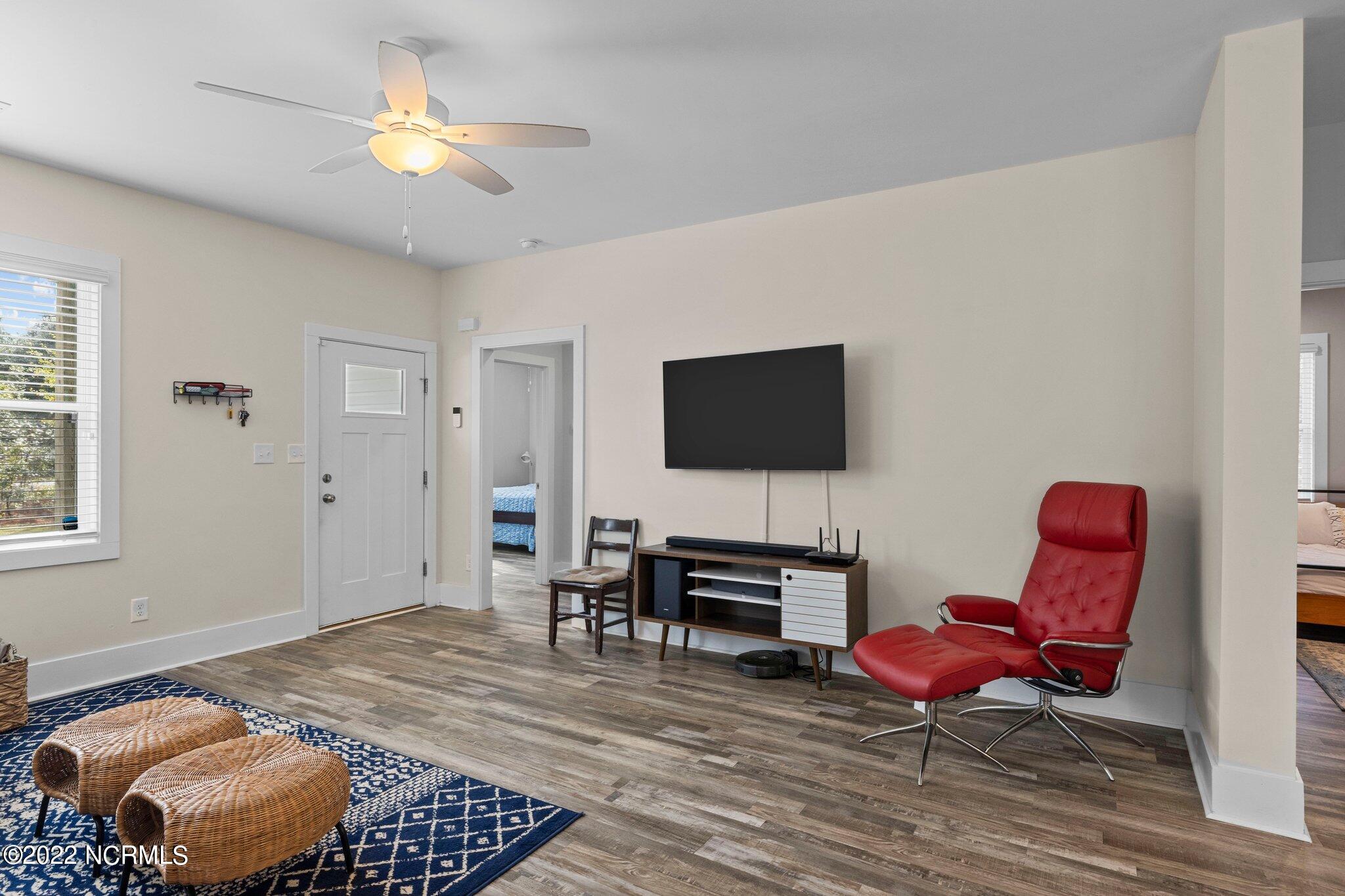316 Barrington Ridge Bogue, NC 28570 - Photo 3 of 22 Living Room