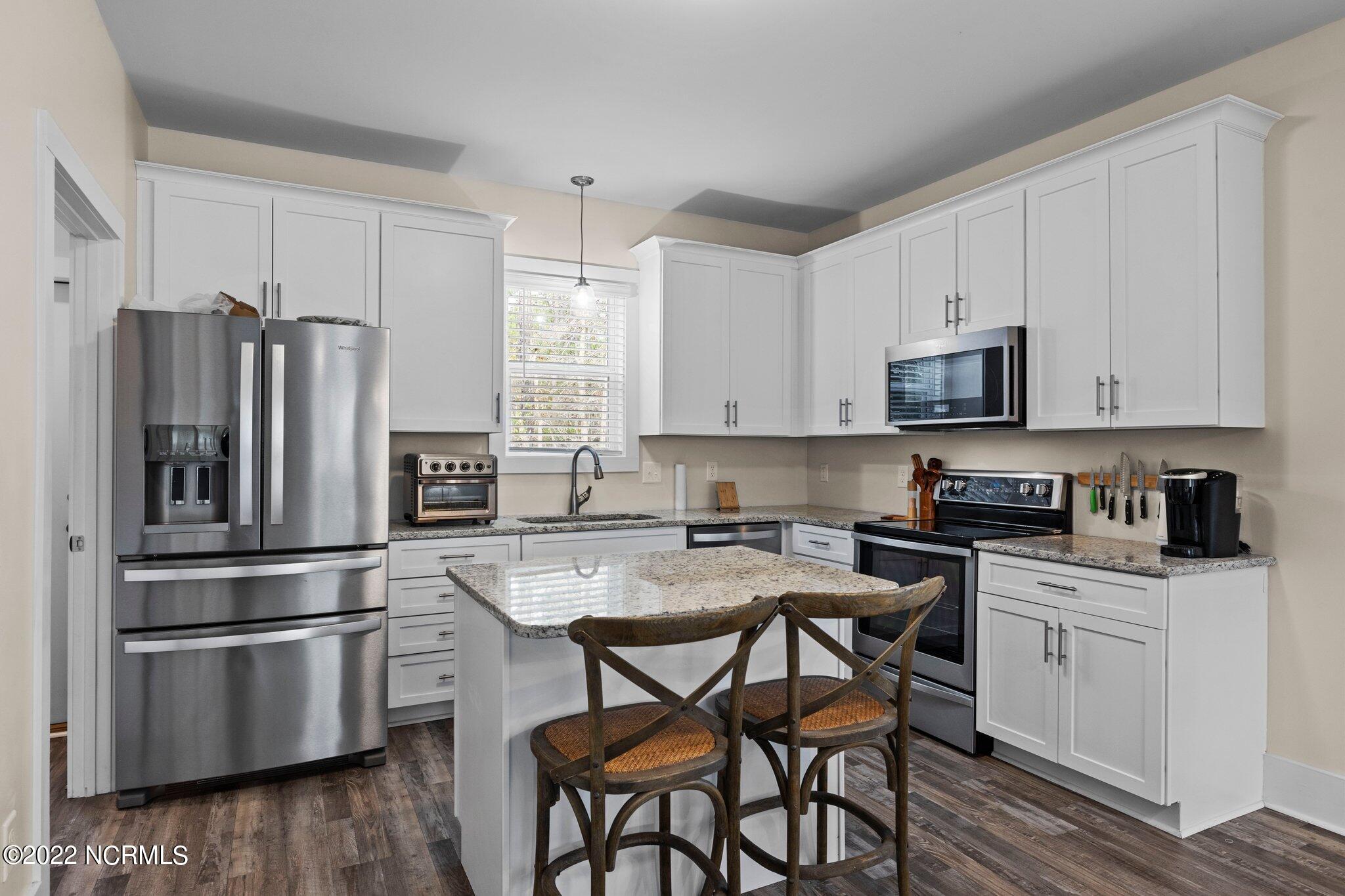 316 Barrington Ridge Bogue, NC 28570 - Photo 5 of 22 Kitchen