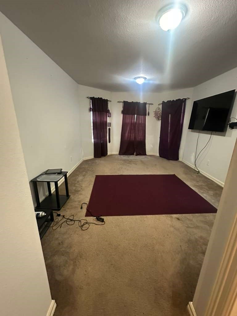 8404 Leander Street Houston, TX 77012 - Photo 24 of 28 master suite