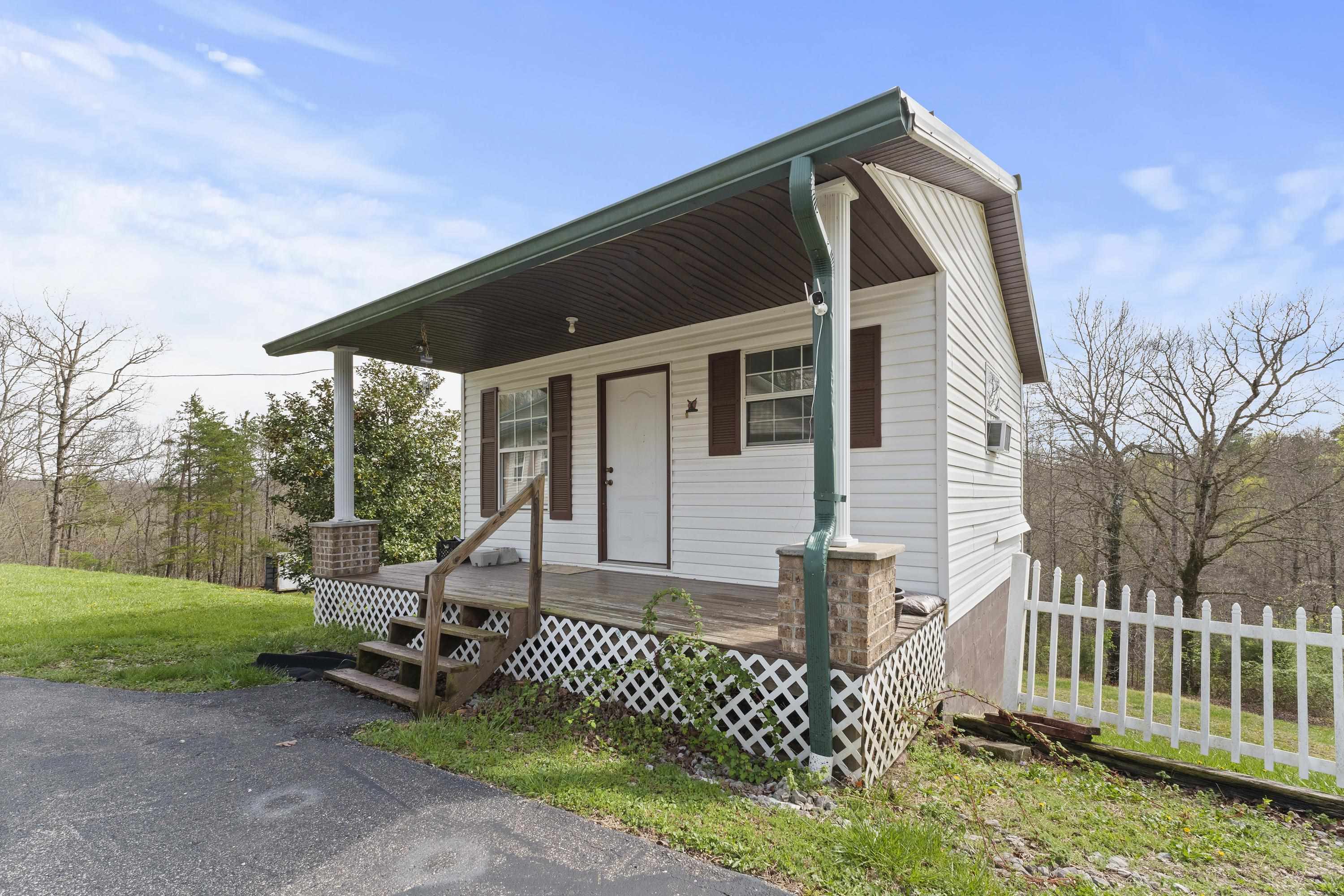 405 Broadleaf Road Louisa, KY 41230 - Photo 31 of 38