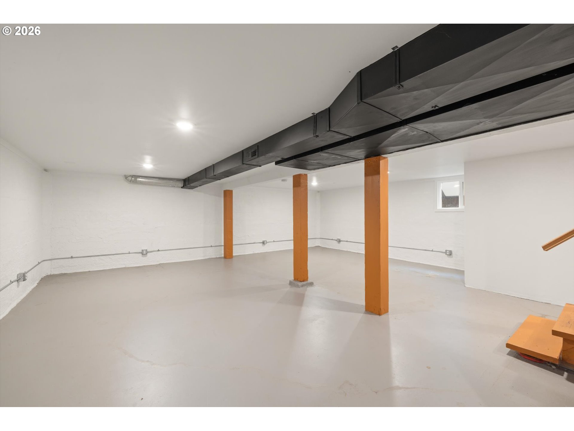 2055 North Alberta Street Portland, OR 97217 - Photo 27 of 38 a view of an empty room