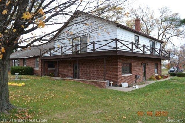 3241 North Burkhart Road Howell, MI 48855 - Photo 7 of 25 Back of House