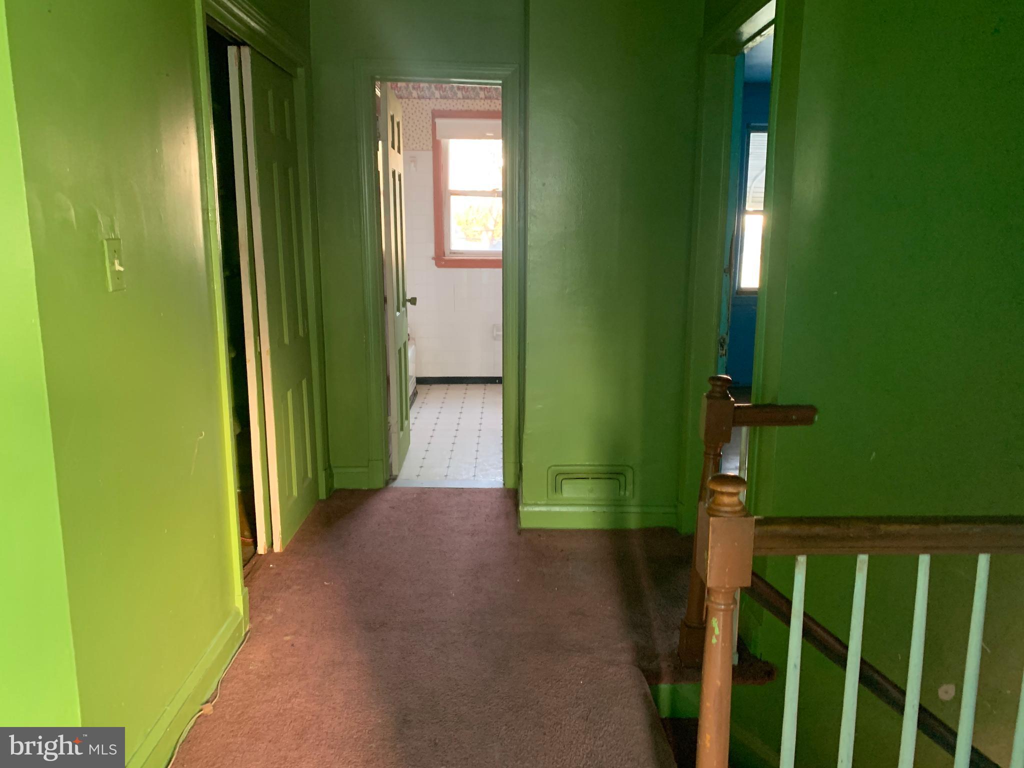 1622 Hartsdale Road Baltimore, MD 21239 - Photo 11 of 31 Upstairs Hall