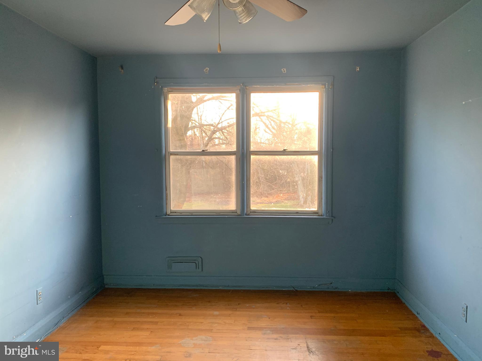 1622 Hartsdale Road Baltimore, MD 21239 - Photo 19 of 31 Bedroom