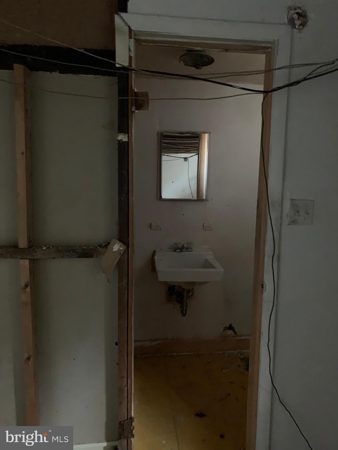 1622 Hartsdale Road Baltimore, MD 21239 - Photo 26 of 31 Basement Bathroom Full